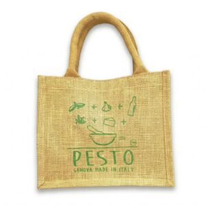 Shopper in juta con disegno in verde degli ingredienti per preparare il "Pesto" al mortaio tipico di Genova: basilico, aglio, olio extravergine di oliva, pinoli, parmigiano reggiano (Made in Italy)