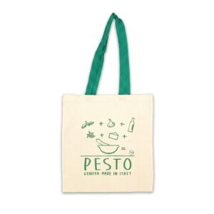Shopper in cotone bianco con manici e disegno in verde degli ingredienti per preparare il "Pesto" al mortaio tipico di Genova: basilico, aglio, olio extravergine di oliva, pinoli, parmigiano reggiano (Made in Italy)